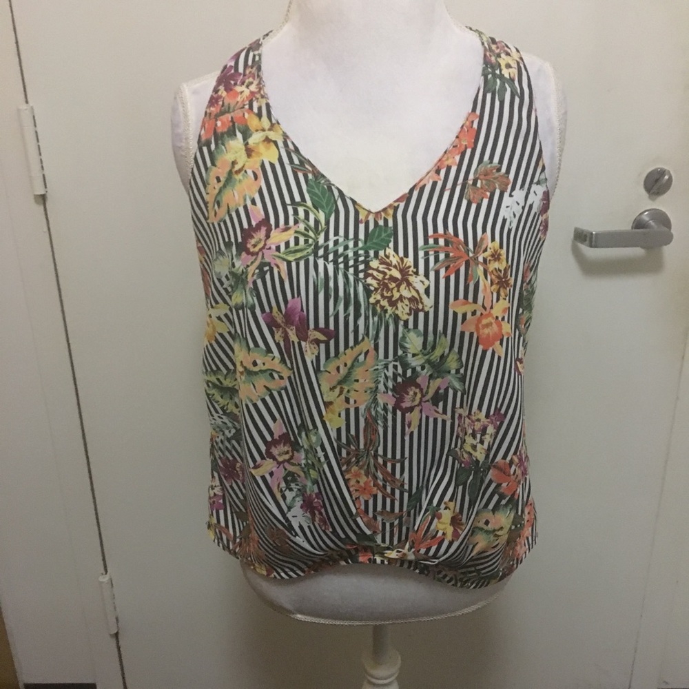 Like new Lush summer top